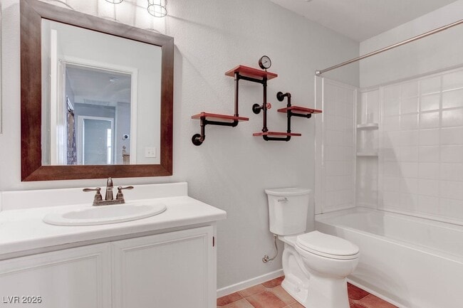 Building Photo - 27 Hudson Canyon St