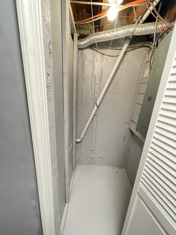 Building Photo - 204 34th St NE