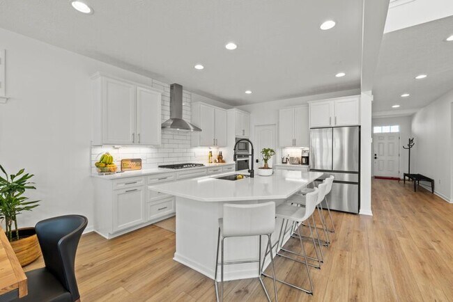 Building Photo - 8190 Smiths Cir