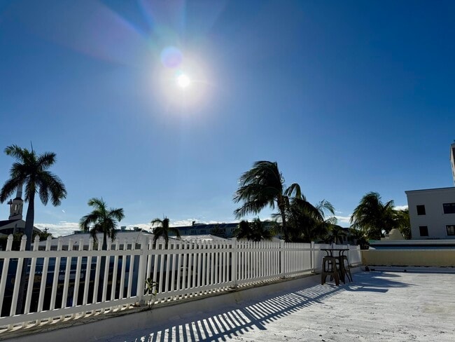 Building Photo - 1165 E Atlantic Ave