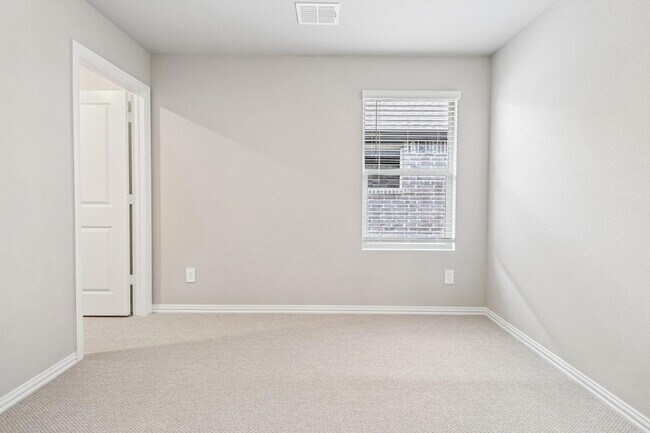 Building Photo - 6206 Castamere Dr