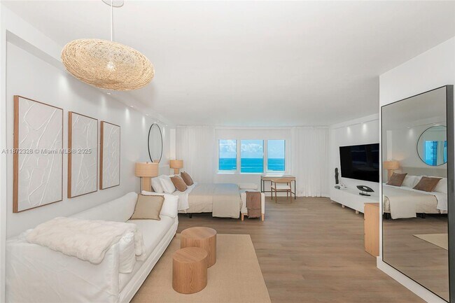 Building Photo - 2301 Collins Ave