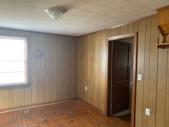 Building Photo - 4598 S Amherst Hwy