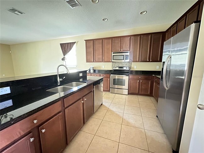 Building Photo - 13330 Longacre Dr