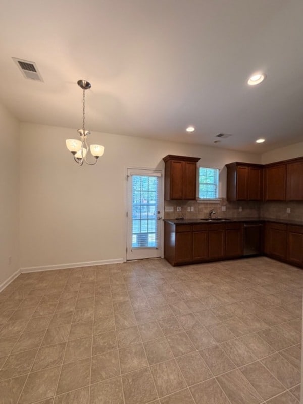 Building Photo - 1017 Drake St