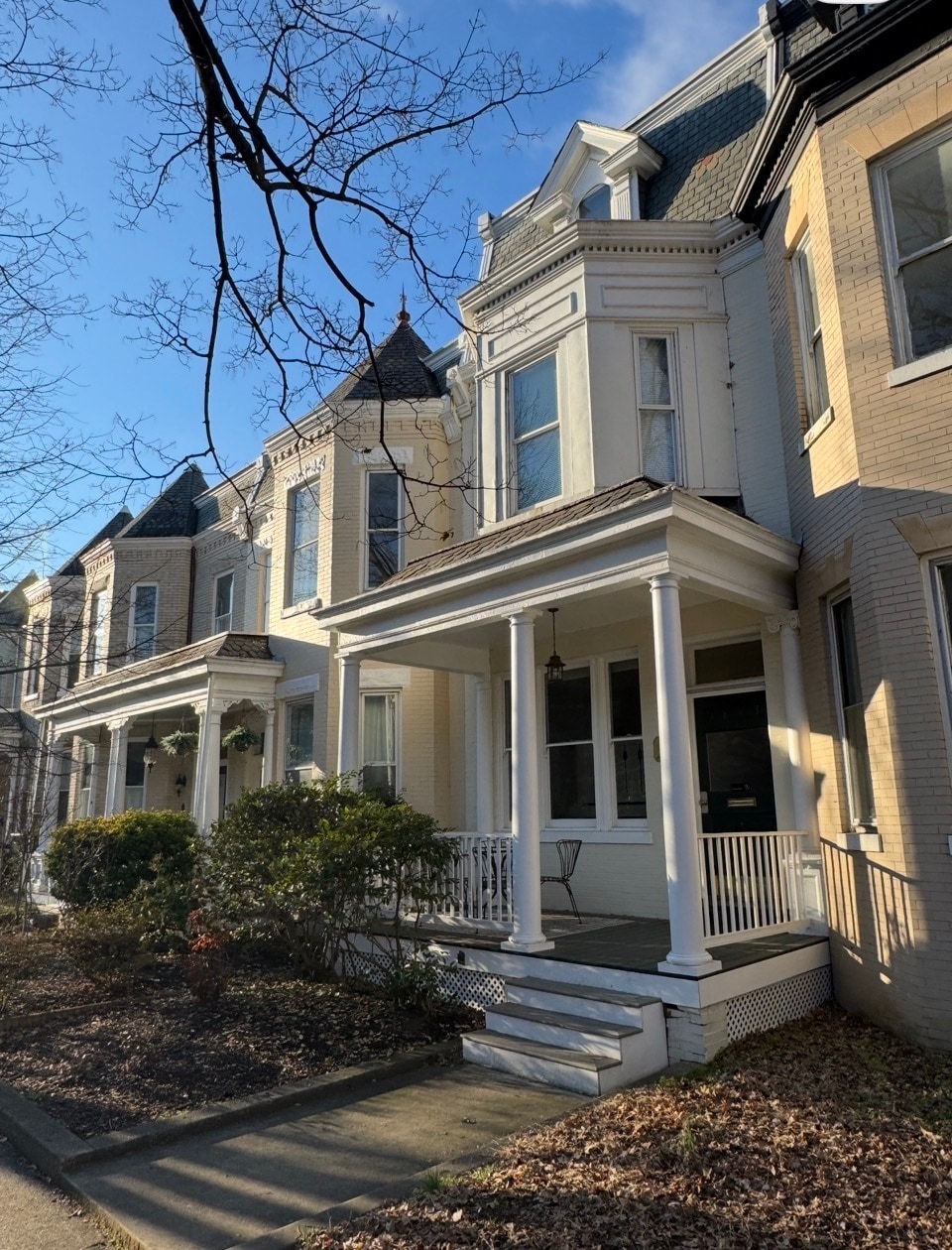 Front Entry - 1843 W Grace St