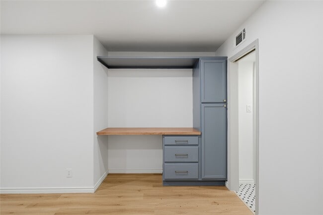 Building Photo - 1405 Shadowdale Dr