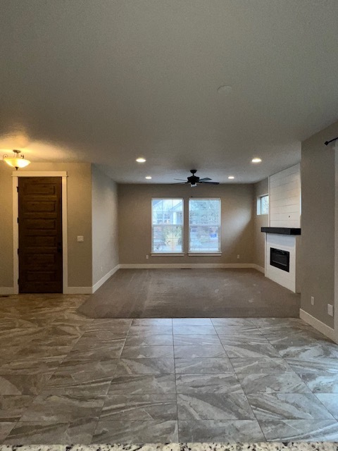 Building Photo - 4 Bed 2.5 Bath in Boise!