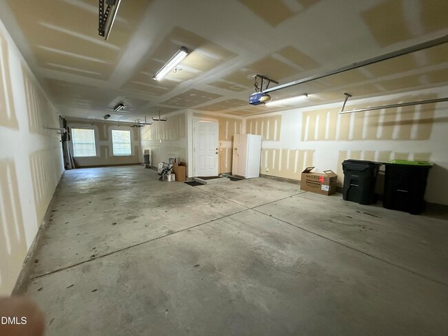 Building Photo - 606 Sawcut Ln