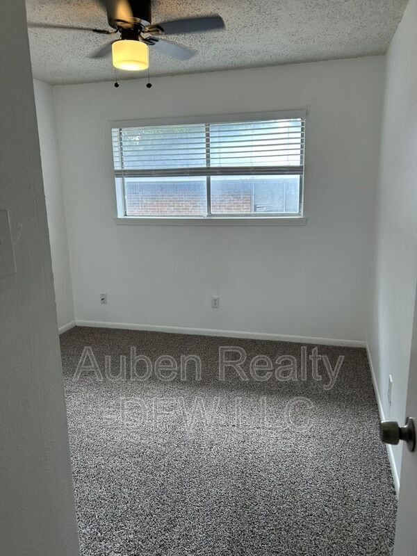 Building Photo - 1510 Blackwell Dr