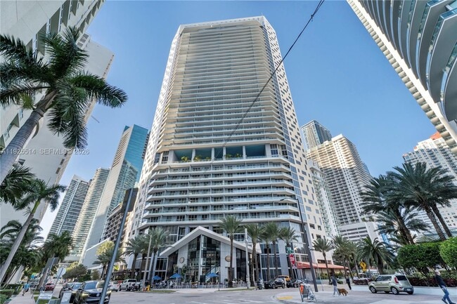 Building Photo - 1300 Brickell Bay Dr
