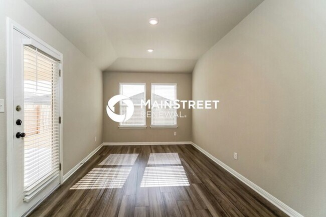 Building Photo - 4 Bedroom Pet-Friendly Home in HUTTO, TX with Main Street Renewal