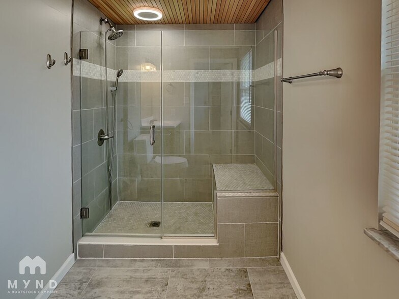 Building Photo - 1224 Hanson St