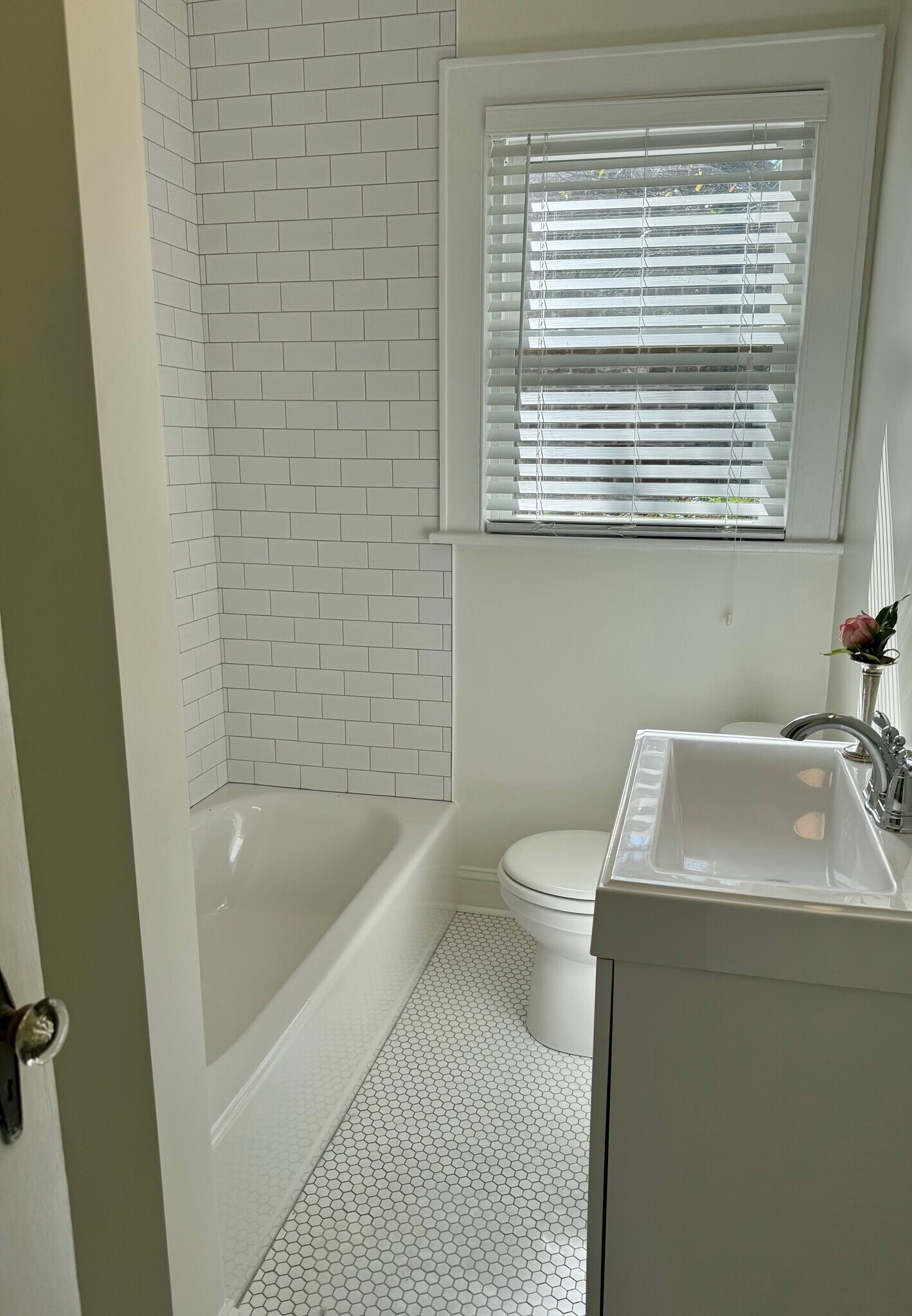 Hall Bath - 630 Columbus Dr