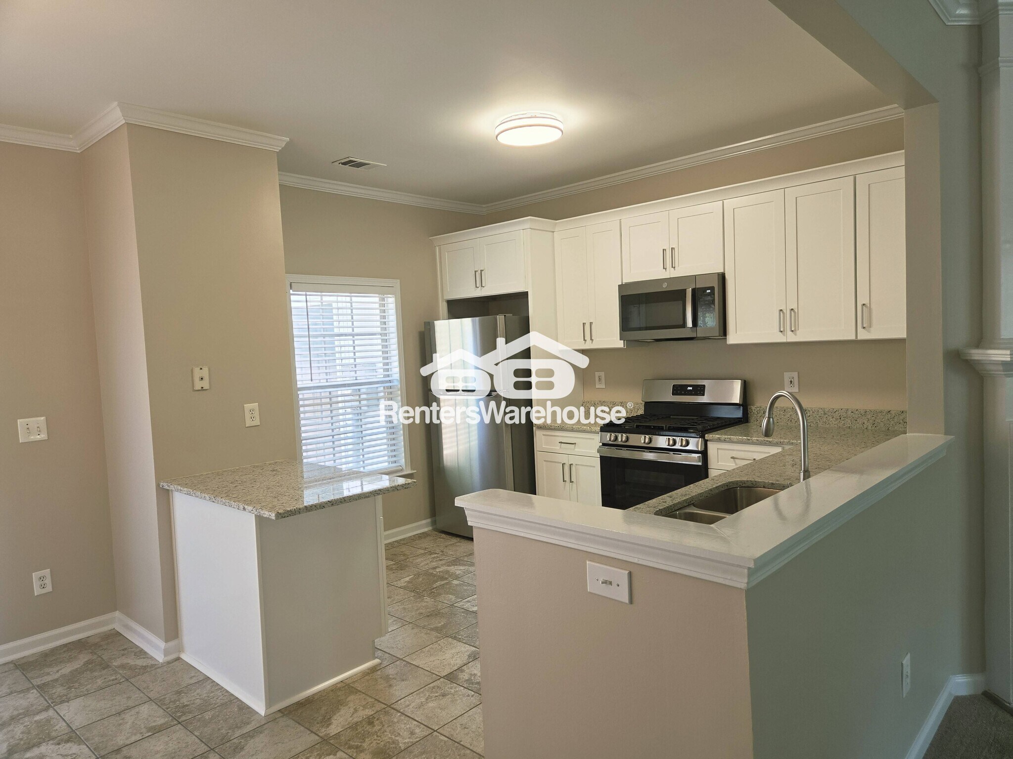 Building Photo - 57 Highoak Dr