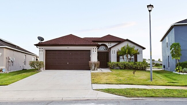 Primary Photo - LIKE NEW, BEAUTIFUL, HOME ON POND, Spaciou...