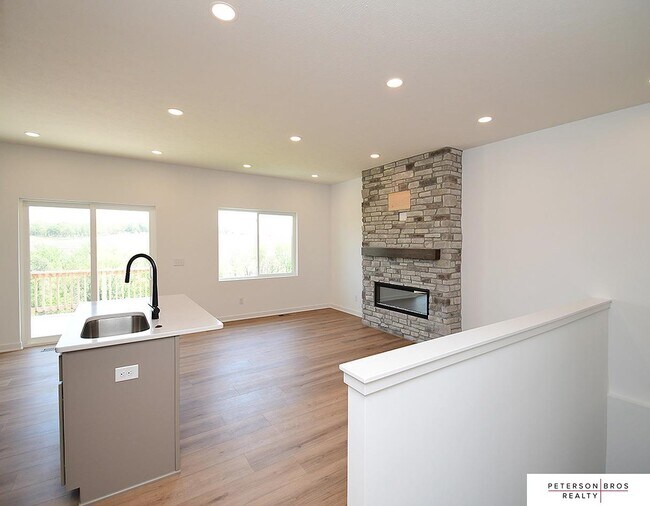 Building Photo - 14806 Bruning St
