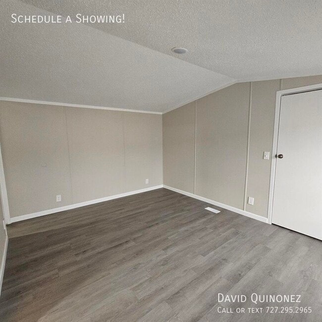 Building Photo - 5514 Kelso-