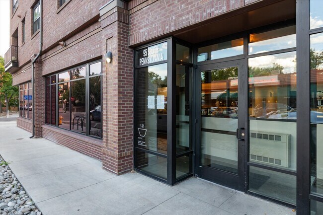 Building Photo - Beautiful West Wash Park home available NOW!