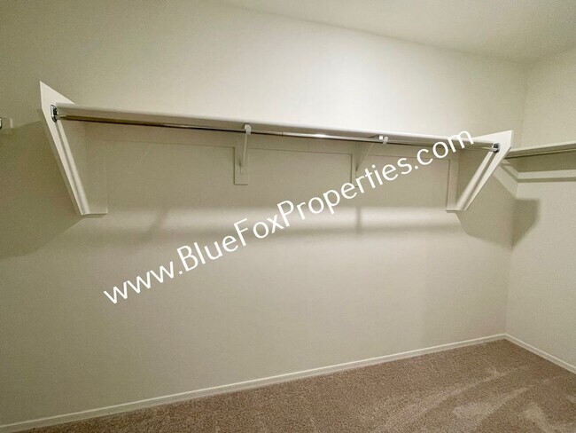 Building Photo - 12854 N Peony Dr