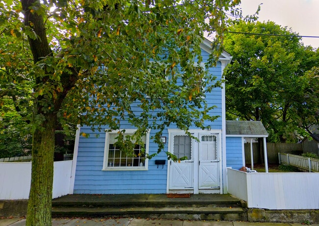 Street view of 21 Washington St - 21 Washington St