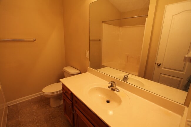 Building Photo - 2123 Cobblestone Dr