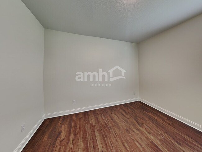 Building Photo - 507 Onate Cir
