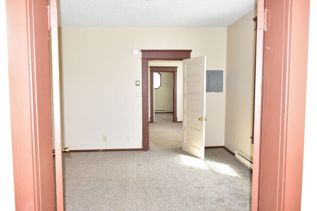 Building Photo - 1623 3rd Ave S