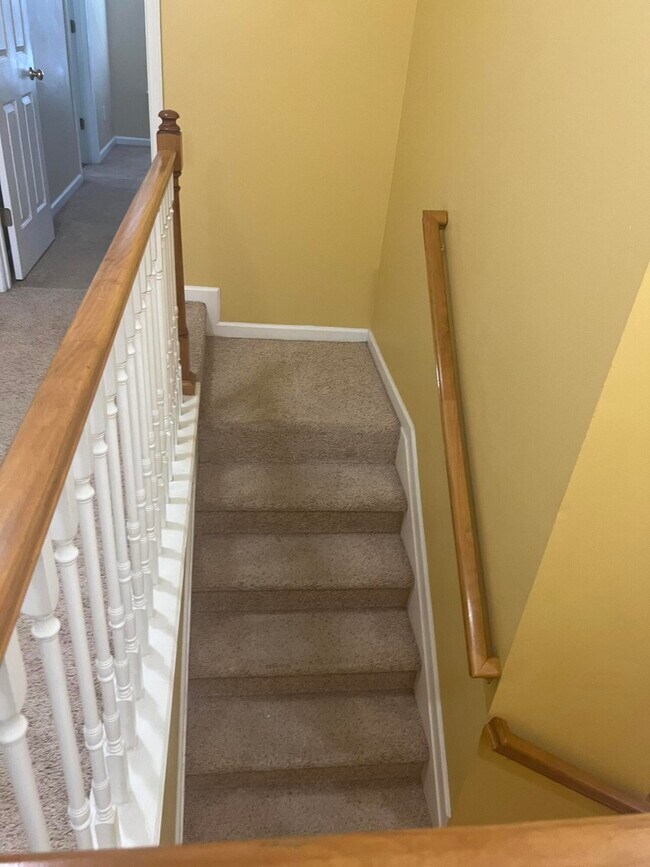 Building Photo - 565 Batty Way