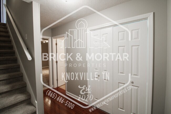 Building Photo - 4007 Heather Ct NW