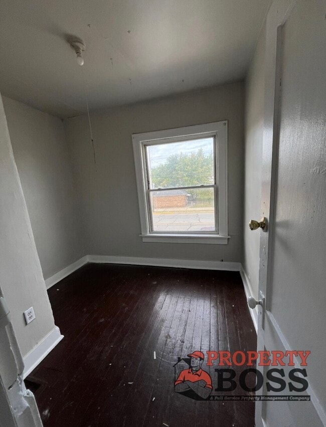 Building Photo - 519 W Columbus Dr