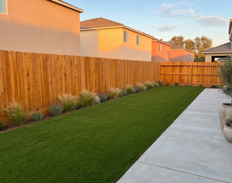 Building Photo - 4446 Buckingham Ave