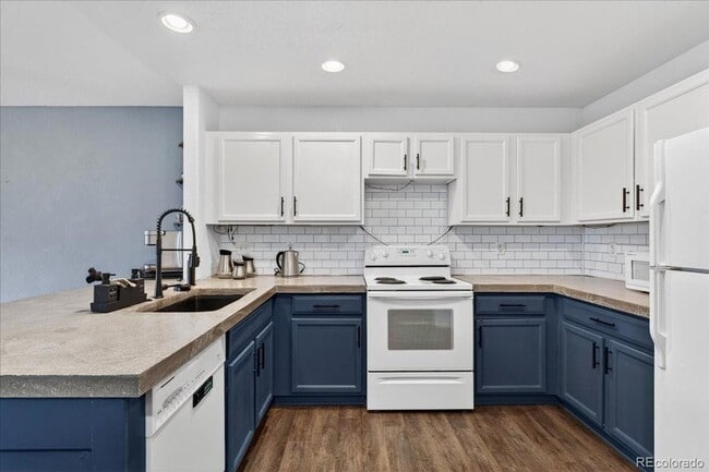 Building Photo - 9611 Elk Mountain Cir