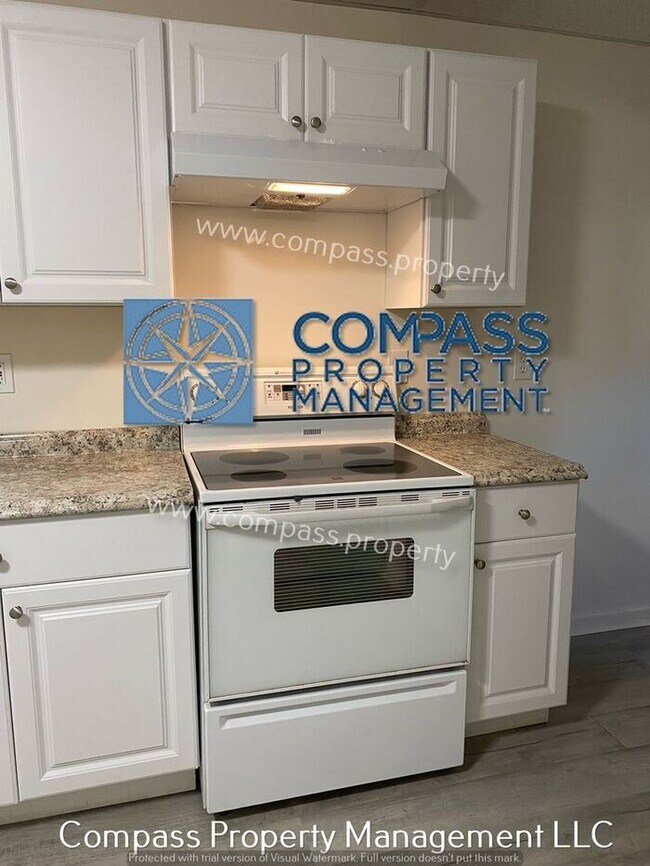 Building Photo - $ 1795 - 4 Bedroom, 1.5 Bath 3 Floor Home,...