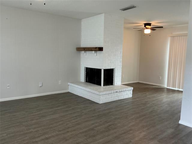 Building Photo - 904 Valley View Dr