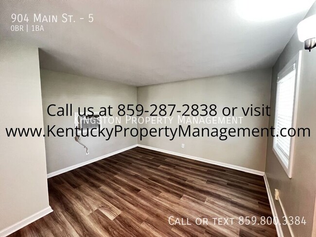 Building Photo - Newly Remodeled Studio Now Available!! 1/2...