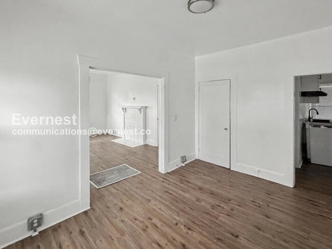 Building Photo - 1515 36th Pl N