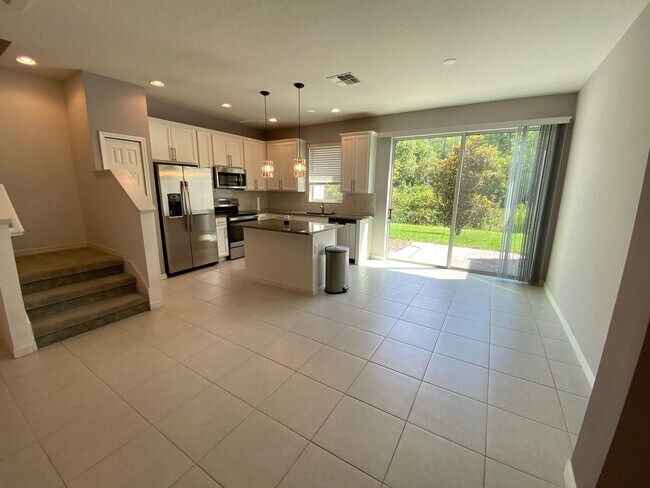 Building Photo - 3/2.5 Townhome near Orlando Airport