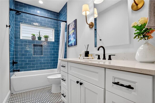 Building Photo - 1170 Moton Ave SW