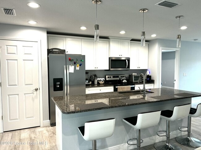 Building Photo - 379 Wilton Ave SW