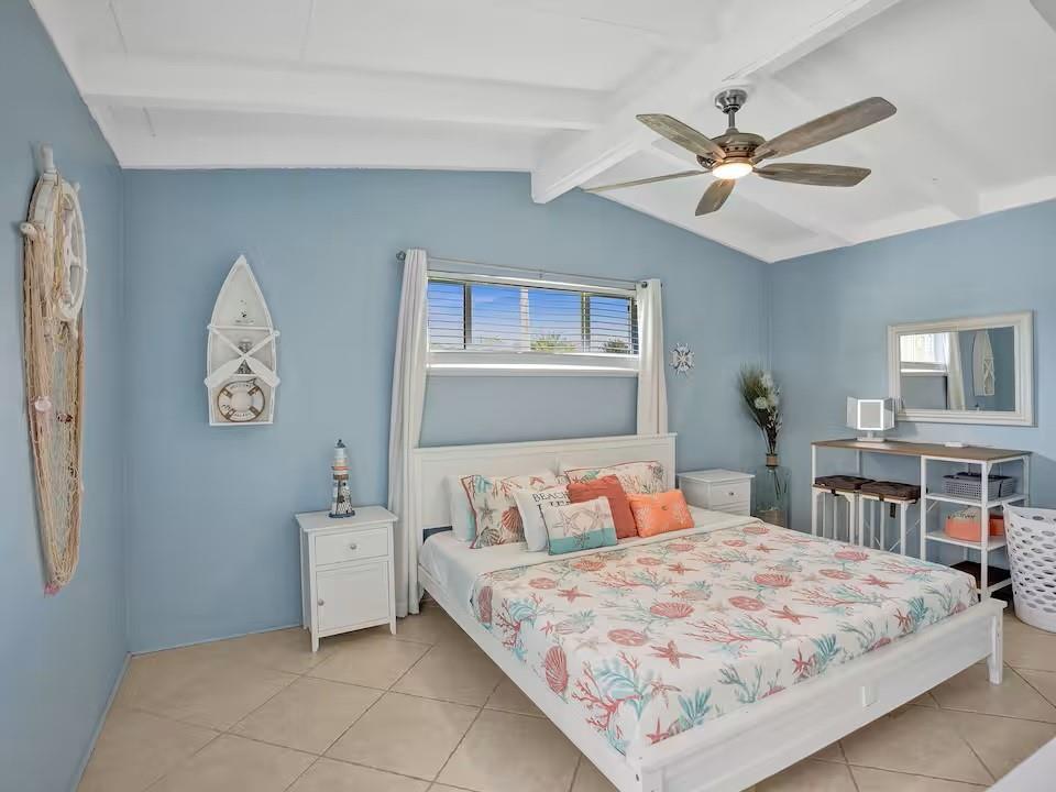 Building Photo - 2525 Gulfstream Ln