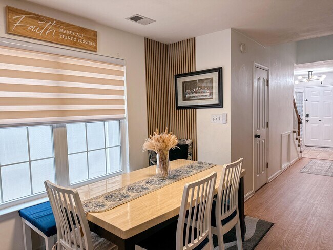 Building Photo - 5331 Pandoria Ave