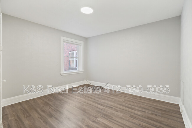 Building Photo - 1316-1318 Woods Run Avenue - 1318 Woods Ru...