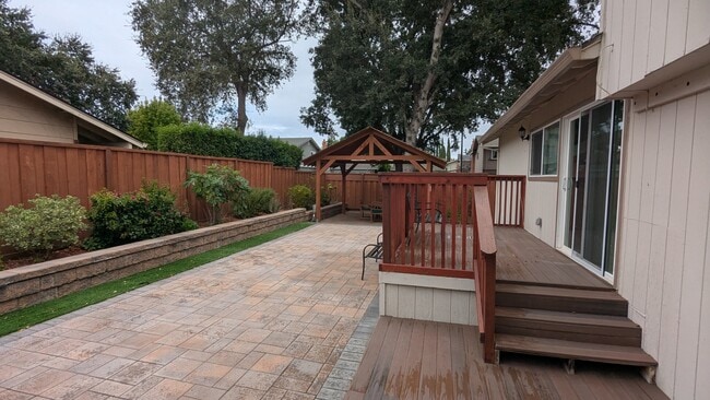 Building Photo - 3706 Thousand Oaks Dr
