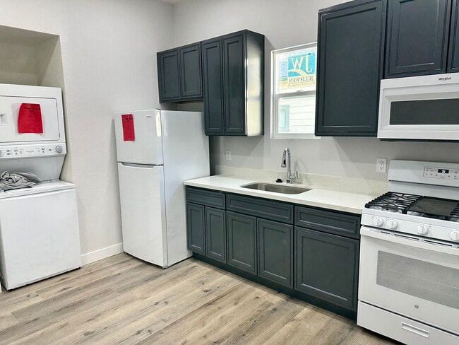 Brand new Kitchen Unit A - 656 S 7th St