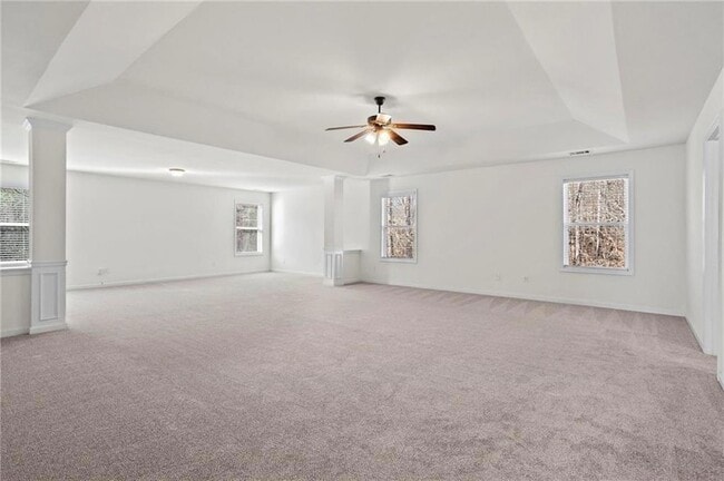 Building Photo - 221 Cutbank Ct SW