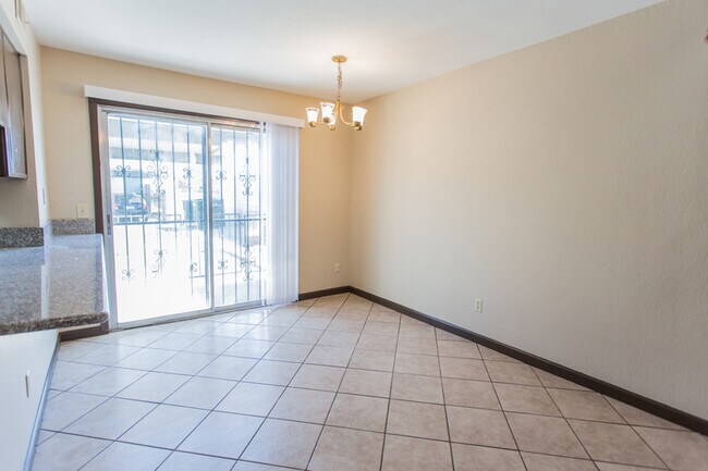 Building Photo - 588 Sellers Pl