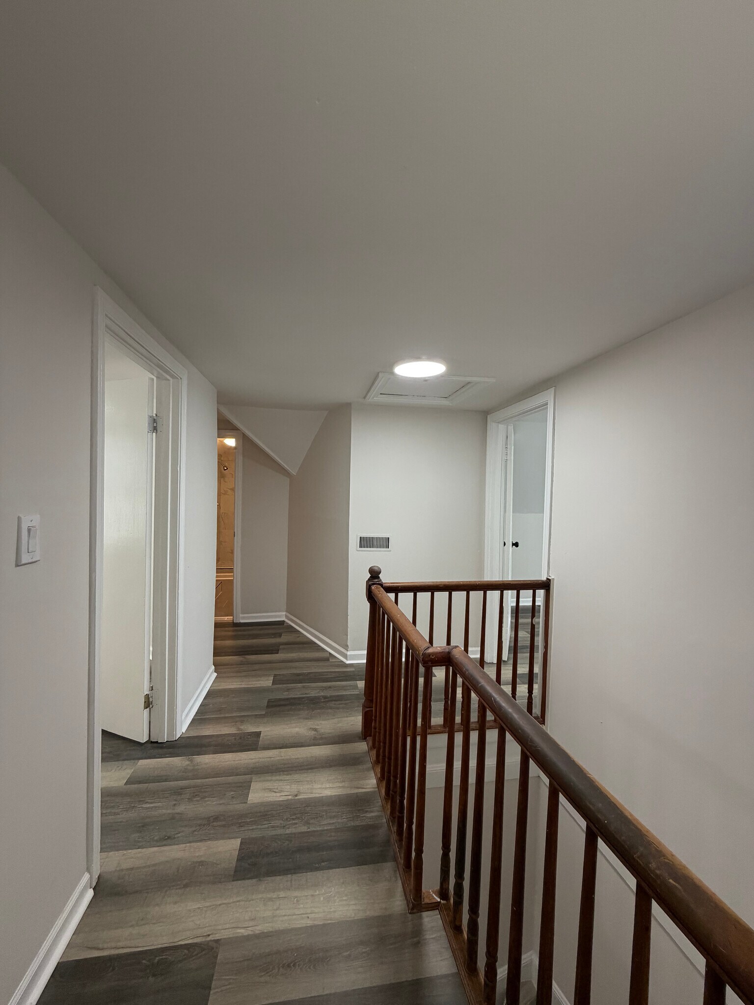 Building Photo - 1822 W 187th St