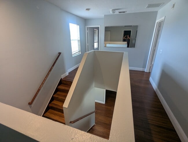 Building Photo - For Rent: Spacious, Open Floor Plan, 4 Bedroom House, Mount Dora Florida.