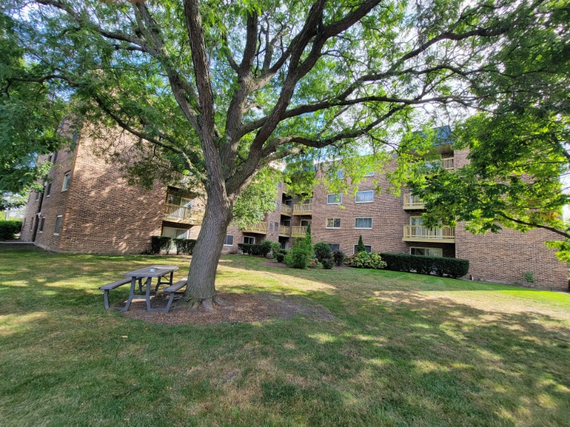 Building Photo - 700 Perrie Dr